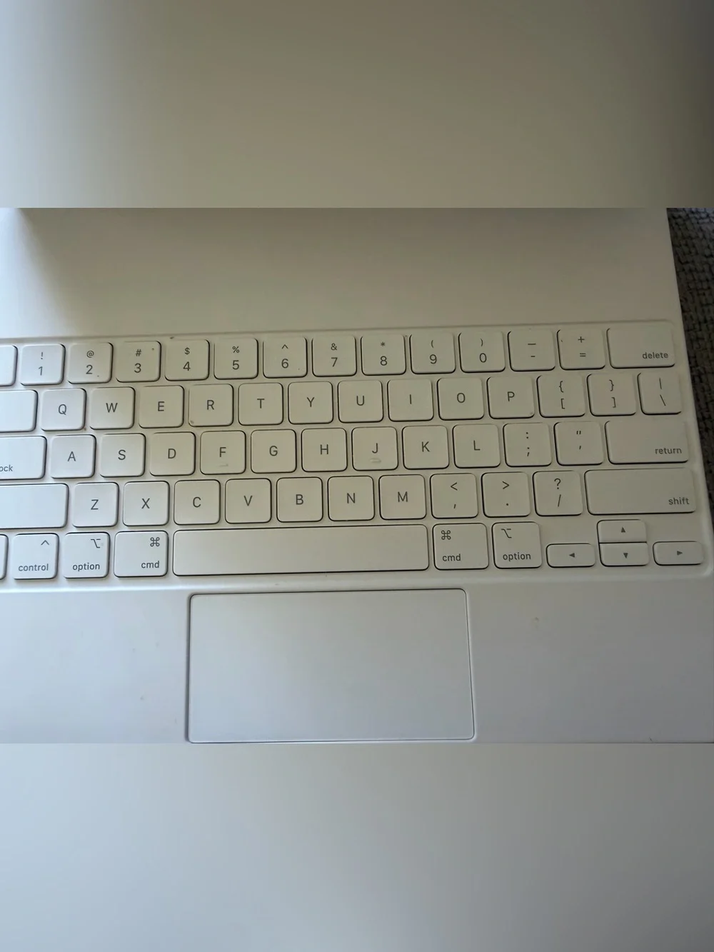 Apple Magic Keyboard - White and Silver Finish